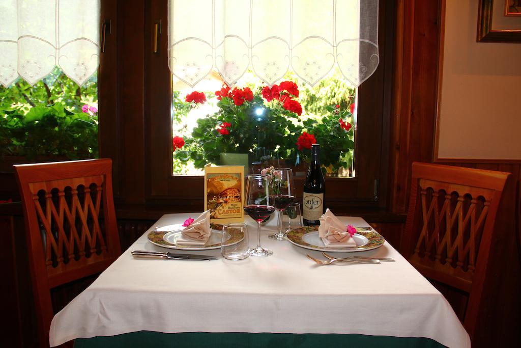 Castor Hotel 3*